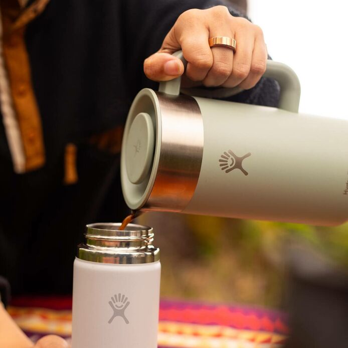 32-oz-insulated-french-press-j8 2706_johnson_s25summertravel_camping_pouring_303a0287_1_.jpg