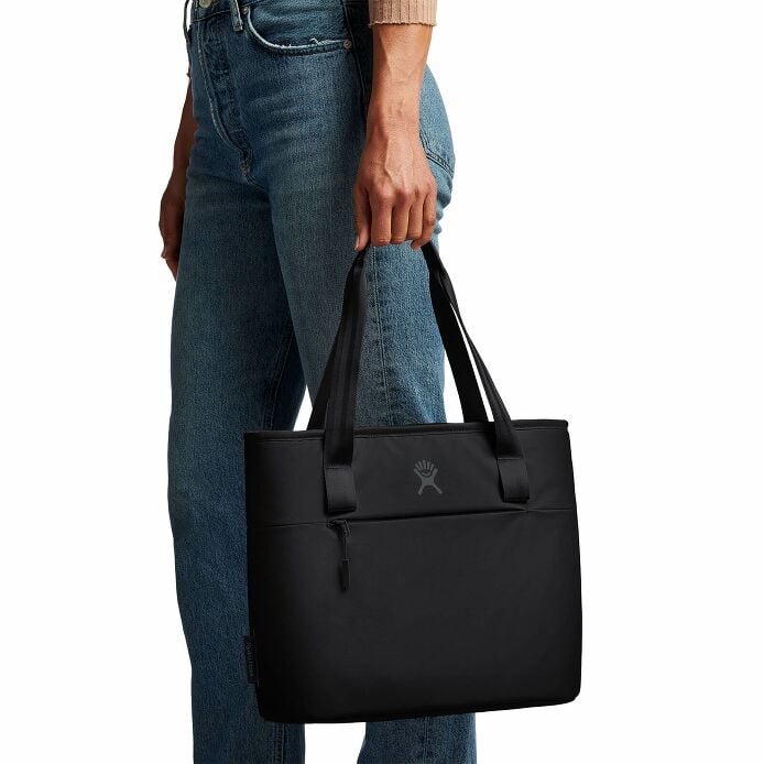 8-l-insulated-lunch-tote-w3 8l-tote-black-hb.jpg