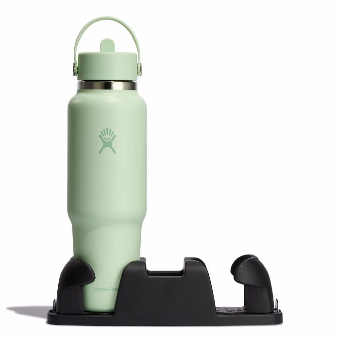 40-oz-travel-bottle-with-flex-straw-cap-p9 aloe-travel-bottle-in-cuplholder_3_3_1.jpg